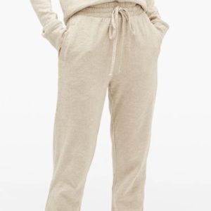 Colsie Beige Sweatpants “NWB”
